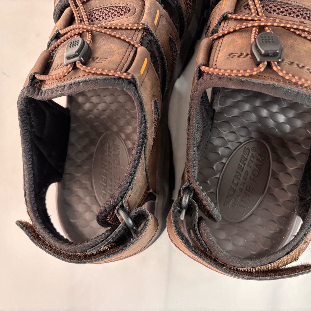 Skechers womens Brown Leather-Closed-Toe Sport Sandals size 9 - Picture 7 of 8